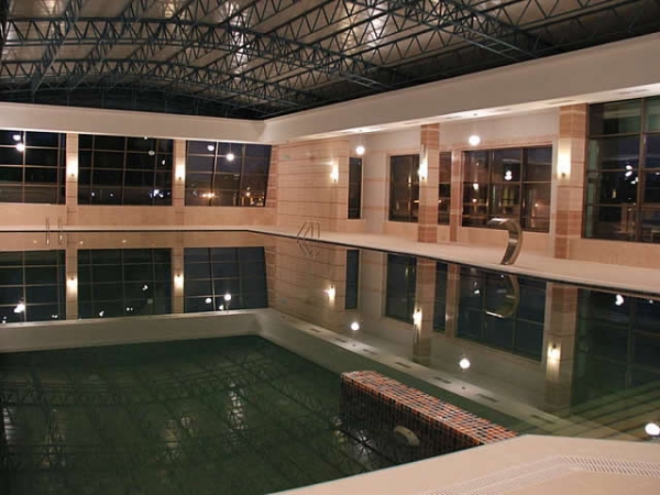 Pool - бассейн в отеле