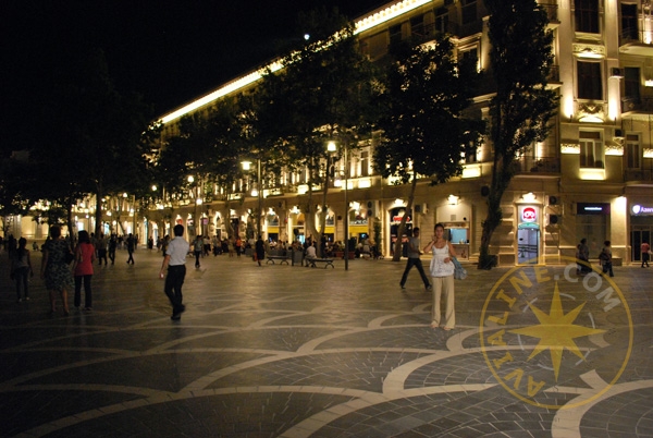 Торговая улица в Баку
