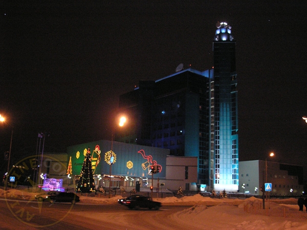 Здание Газпрома в ночное время