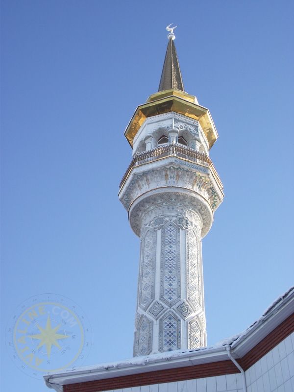 Минарет мечети - Соборная Мечеть в городе